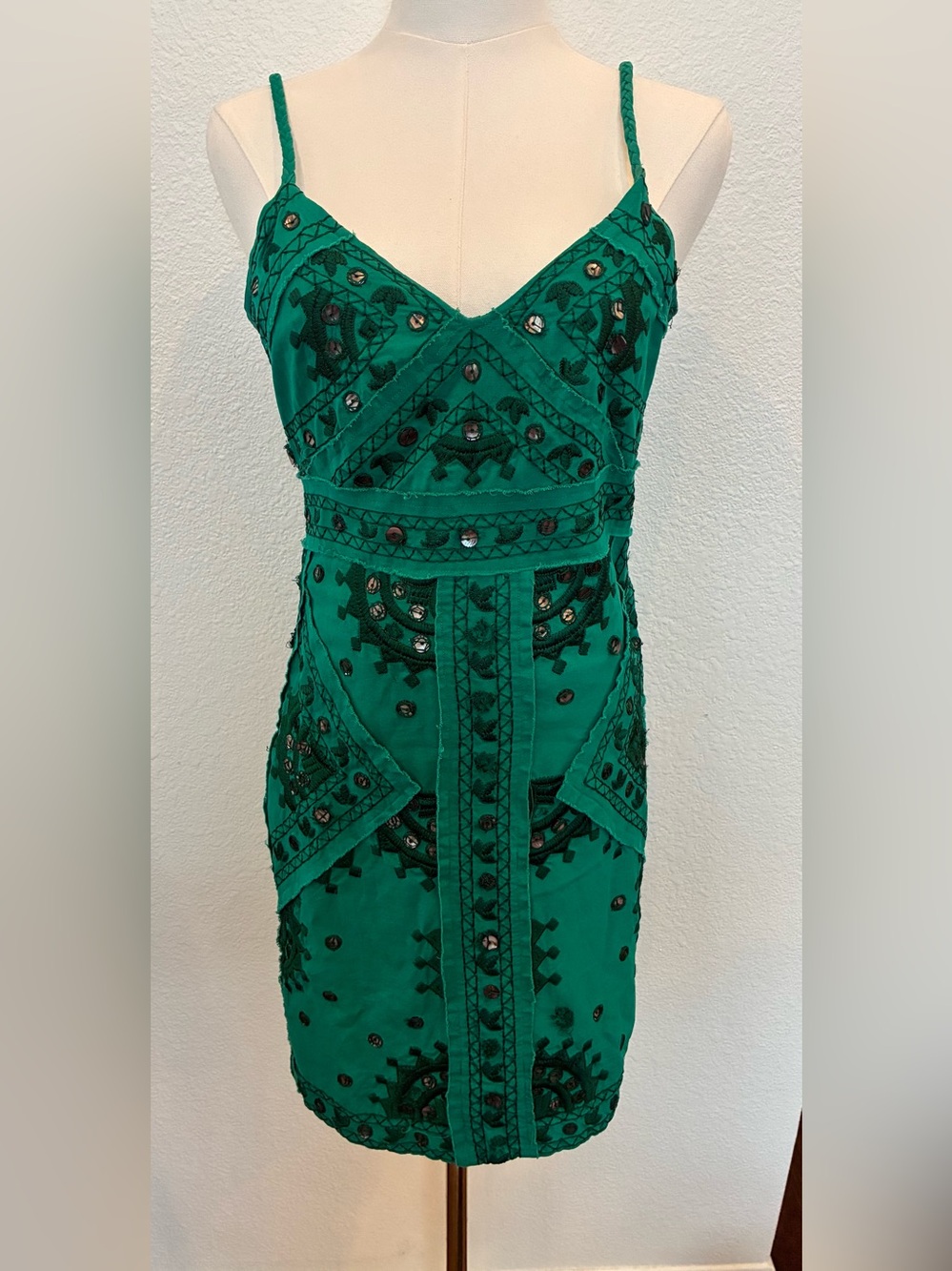 Vintage Free People Beaded Embroidery Shift Dress Sleeveless V-Neck Short Size 4
